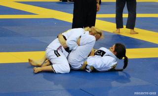 Mackenzie Dern feet photo thumbnail