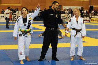 Mackenzie Dern feet photo thumbnail
