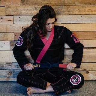 Mackenzie Dern feet photo thumbnail