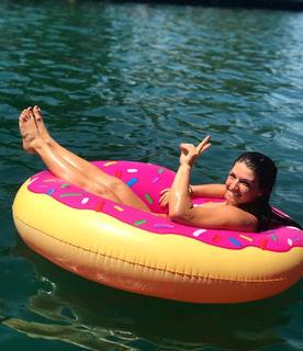 Mackenzie Dern feet photo thumbnail