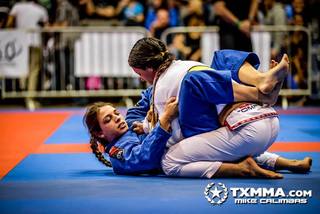 Mackenzie Dern feet photo thumbnail