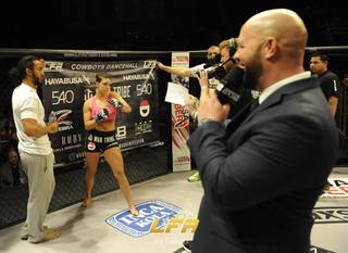 Mackenzie Dern feet photo thumbnail