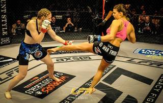 Mackenzie Dern feet photo thumbnail