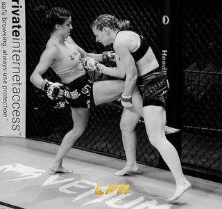 Mackenzie Dern feet photo thumbnail