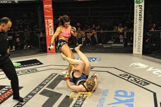 Mackenzie Dern feet photo thumbnail