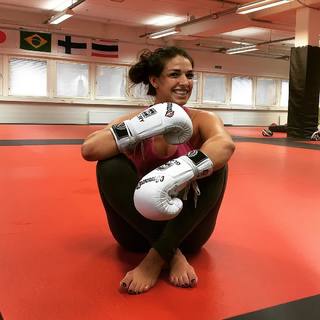 Mackenzie Dern feet photo thumbnail