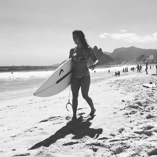 Mackenzie Dern feet photo thumbnail