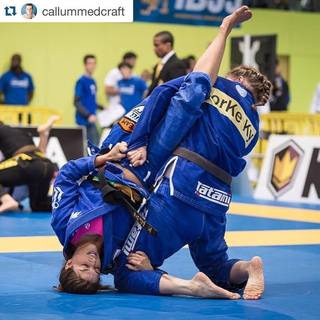 Mackenzie Dern feet photo thumbnail