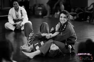 Mackenzie Dern feet photo thumbnail