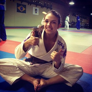 Mackenzie Dern feet photo thumbnail