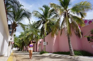Mackenzie Dern feet photo thumbnail