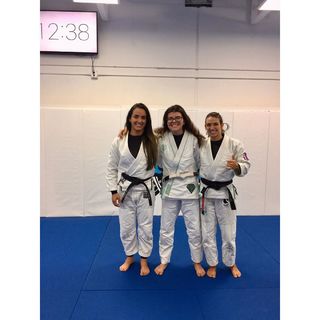 Mackenzie Dern feet photo thumbnail