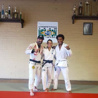 Mackenzie Dern feet photo thumbnail