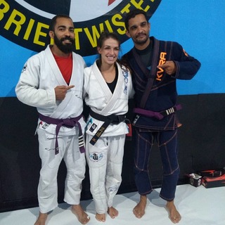 Mackenzie Dern feet photo thumbnail