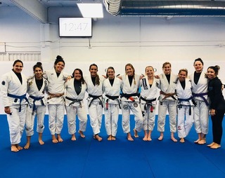 Mackenzie Dern feet photo thumbnail