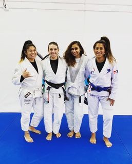 Mackenzie Dern feet photo thumbnail