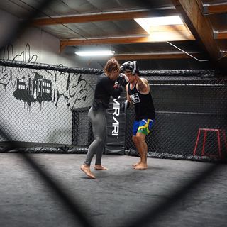 Mackenzie Dern feet photo thumbnail