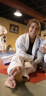 Mackenzie Dern feet photo thumbnail