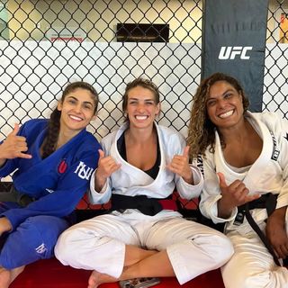 Mackenzie Dern feet photo thumbnail