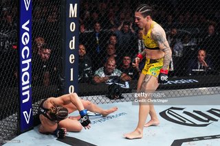 Mackenzie Dern feet photo thumbnail