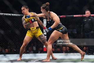 Mackenzie Dern feet photo thumbnail