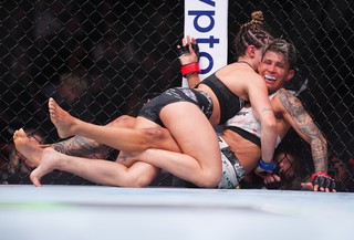 Mackenzie Dern feet photo thumbnail