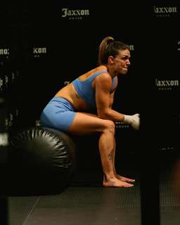 Mackenzie Dern feet photo thumbnail