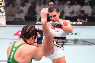 Mackenzie Dern feet photo thumbnail