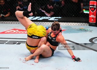 Mackenzie Dern feet photo thumbnail