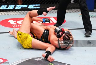 Mackenzie Dern feet photo thumbnail