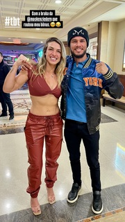 Mackenzie Dern feet photo thumbnail