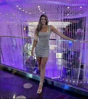 Mackenzie Dern feet photo thumbnail