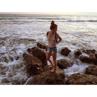Mackenzie Lintz feet photo 18