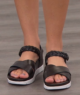 Mackenzie Rose feet photo 7