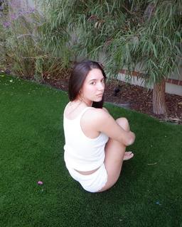 Mackenzie Ziegler feet photo 5