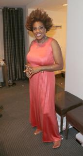 Macy Gray feet photo 2