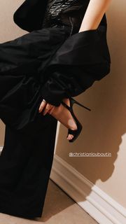Madalena Aragão feet photo 3