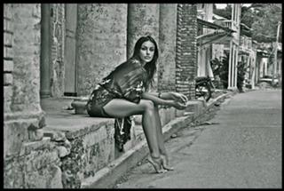 Madalina Ghenea feet photo thumbnail