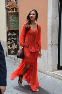 Madalina Ghenea feet photo thumbnail