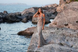 Madalina Ghenea feet photo thumbnail