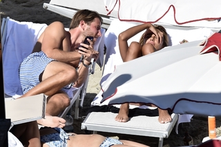 Madalina Ghenea feet photo thumbnail