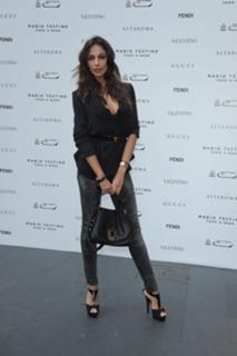 Madalina Ghenea feet photo thumbnail