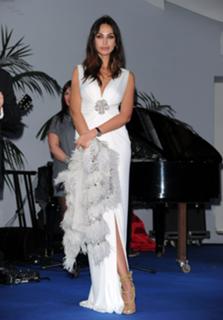 Madalina Ghenea feet photo thumbnail