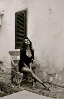 Madalina Ghenea feet photo thumbnail