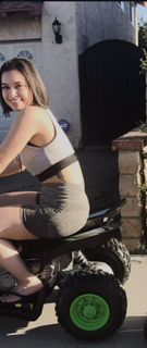 Madalyn Horcher feet photo 1