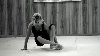 Maddalena Corvaglia feet photo thumbnail