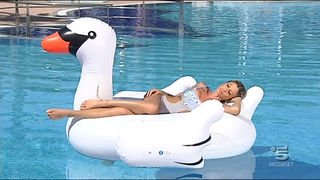 Maddalena Corvaglia feet photo thumbnail