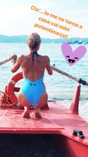 Maddalena Corvaglia feet photo thumbnail