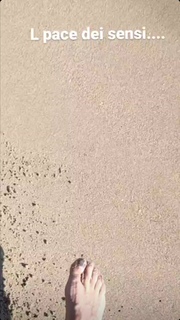 Maddalena Corvaglia feet photo thumbnail