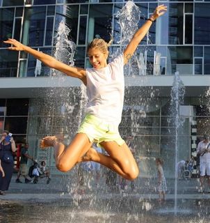 Maddalena Corvaglia feet photo thumbnail